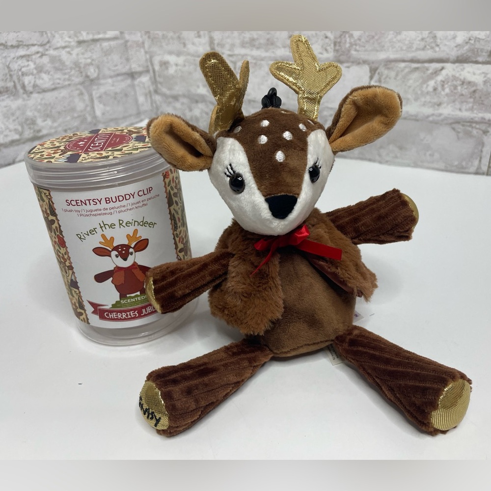 Scentsy Buddy Clip River The Reindeer Cherries Jubilee Scent Plush Stuffed Toy